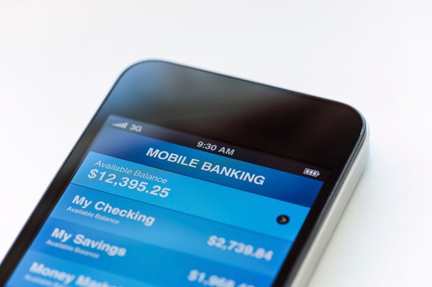 Mobile-banking-on-phone-000021306348_Medium.jpg
